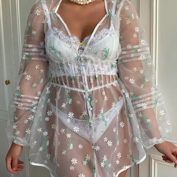π₯Host Pickπ₯Lia Robe For Love and Lemons for Victoria Secret - Picture 1 of 12